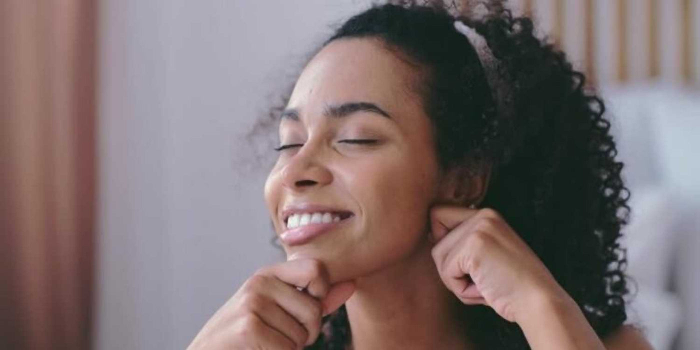 Is Face Massage As Good As Botox and which one will give you the best the result? Amy Frith a skin expert at BASE SKNCARE explains all. 