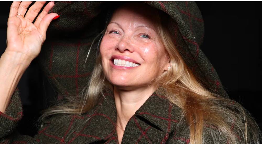 Pamela Anderson's Bare-Faced Statement at Paris Fashion Week 2023