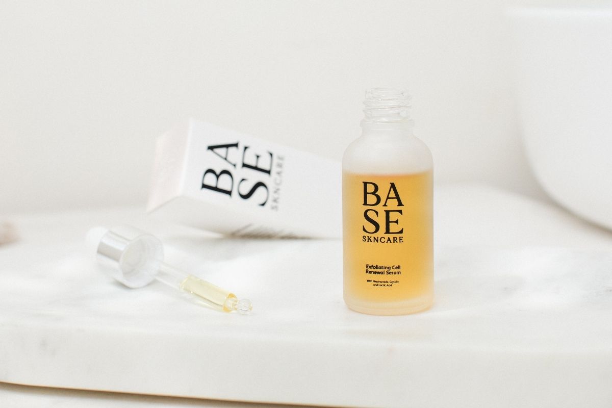 A skin expert explains how to exfoliate your face to leave bright, clean and clear skin - BASE SKNCARE