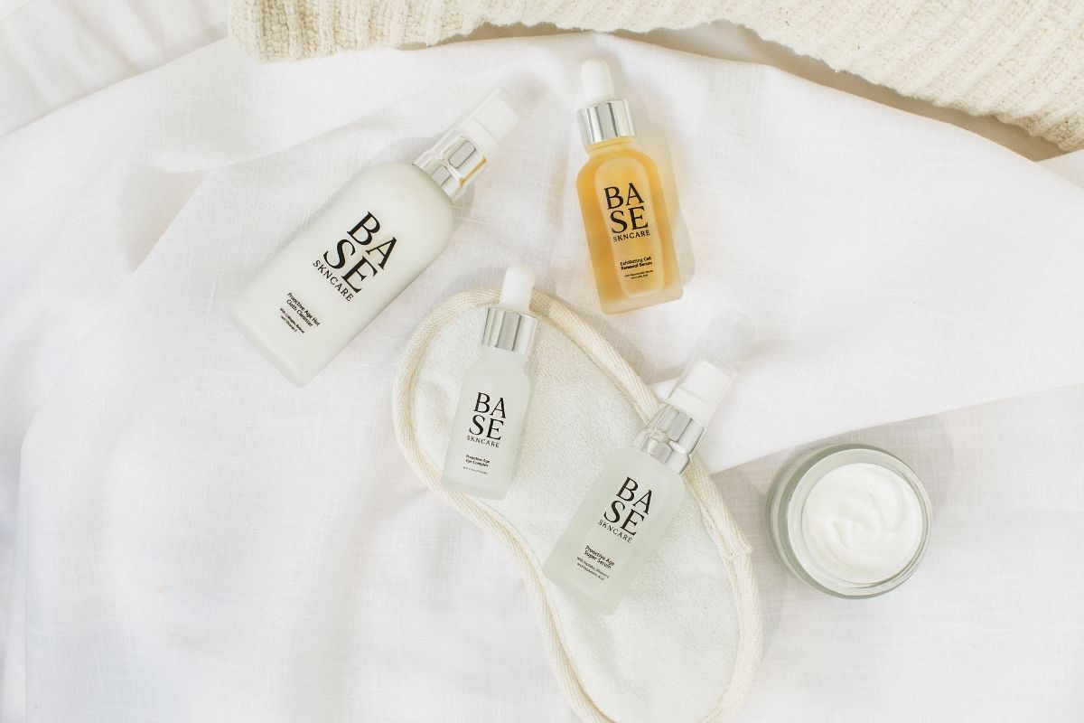 What is Hyaluronic Acid and why does your skin need it? Here are the benefits of Hyaluronic Acid and how you can get it into your skincare routine.