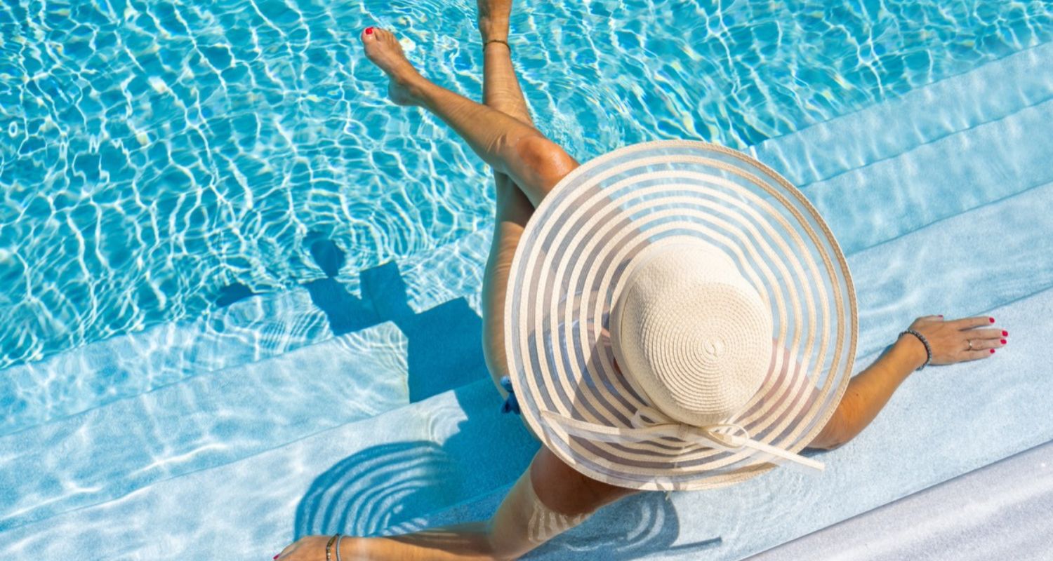 Amy Frith, a UK skin expert at BASE SKNCARE, shares her top tips on how to safely get a sun tan
